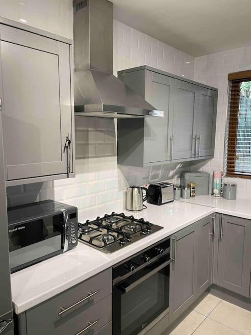 Close To Belfast City Centre.Modern Opened Planned Екстер'єр фото